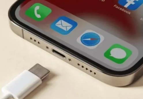 仪陇苹果15维修分享iPhone15改USB-C接口后能和安卓用户互借充电器吗 